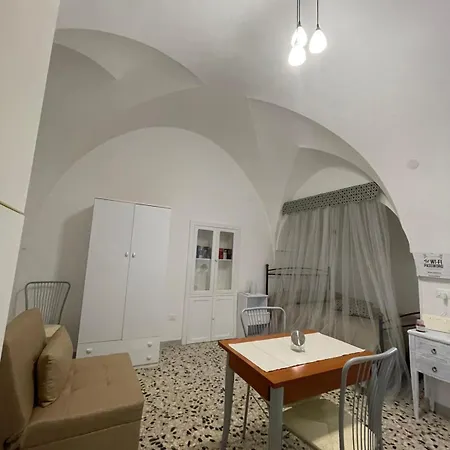 The White Rose Apartment *